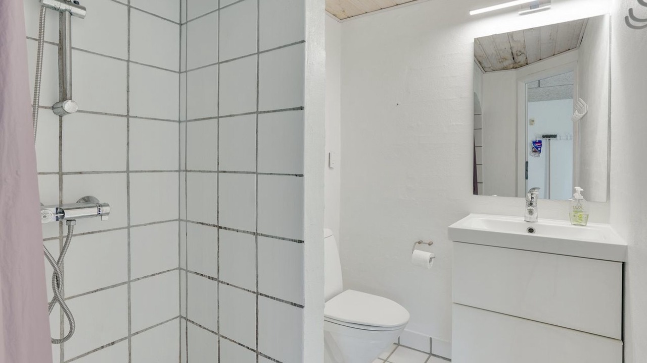 Photo of Bathroom in Hou