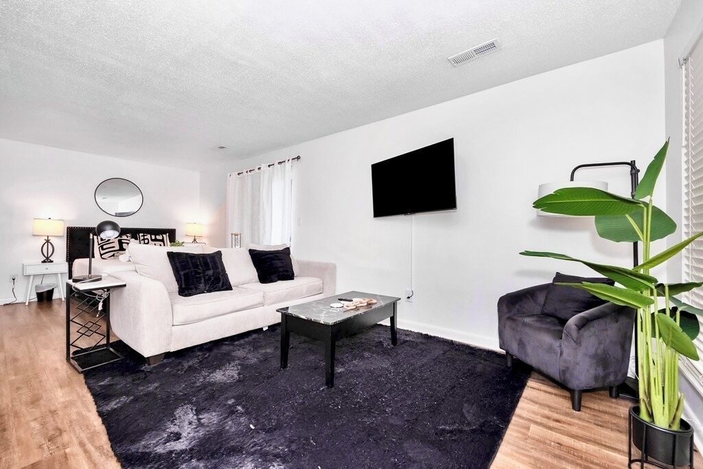 Photo of Livingroom in Normal