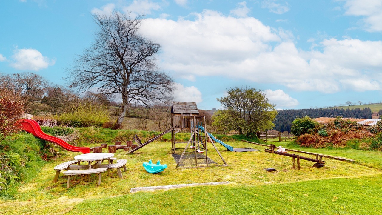 Photo of Others in Hawkridge