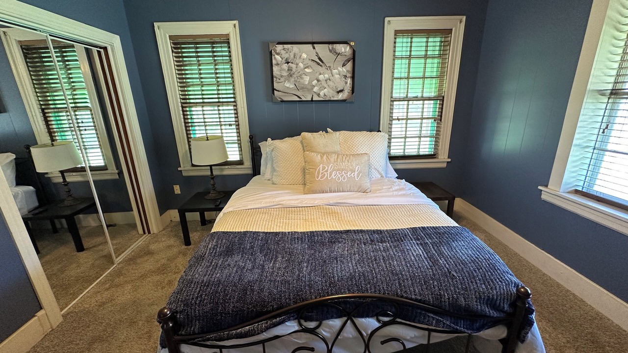 Photo of Bedroom in Duncan