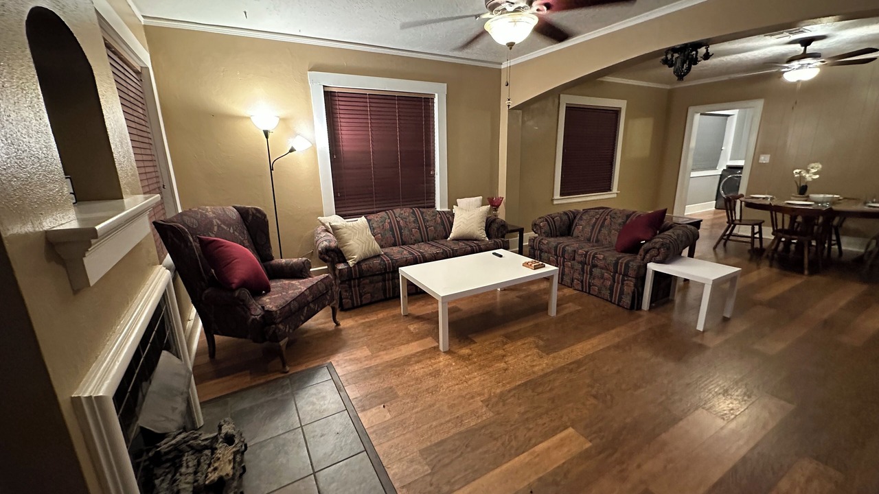 Photo of Livingroom in Duncan