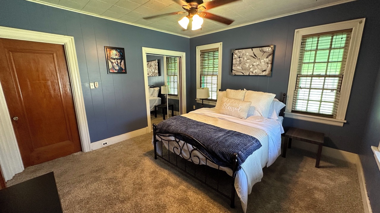 Photo of Bedroom in Duncan