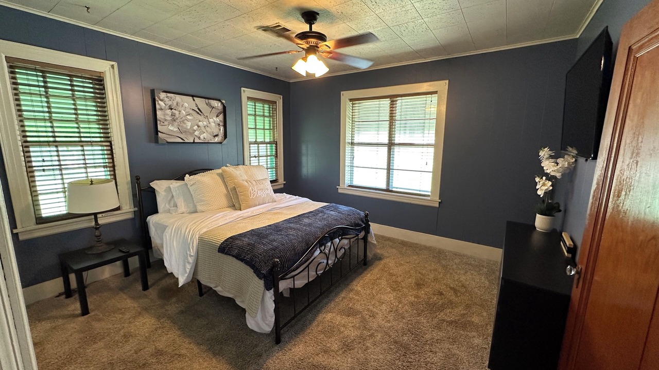 Photo of Bedroom in Duncan