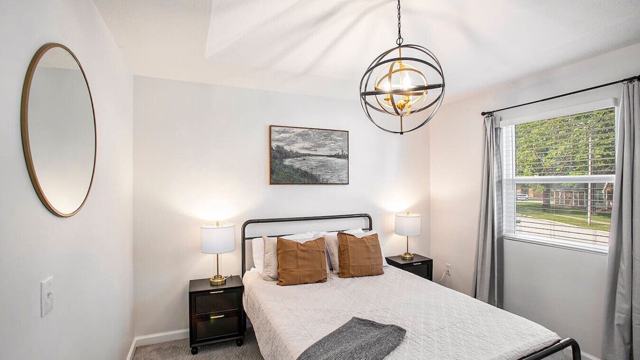 Photo of Bedroom in Olathe
