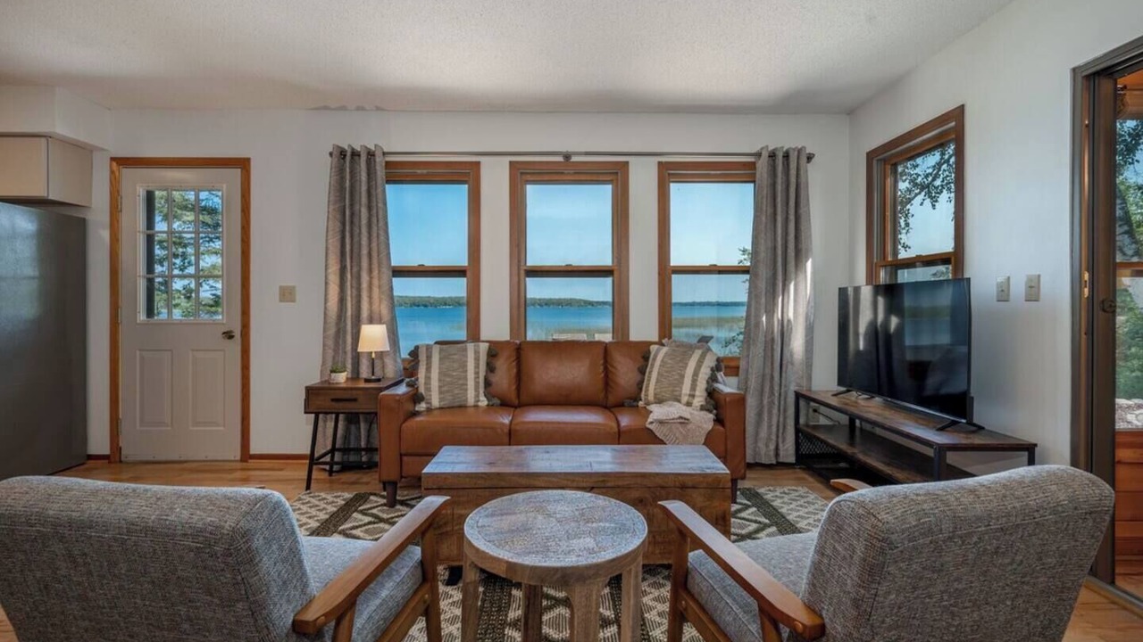 Photo of Livingroom in Cohasset