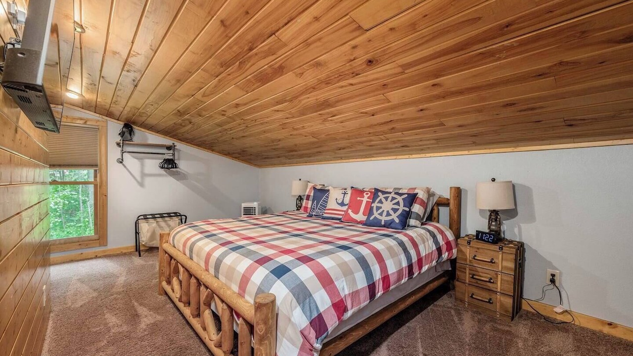 Photo of Bedroom in Cohasset