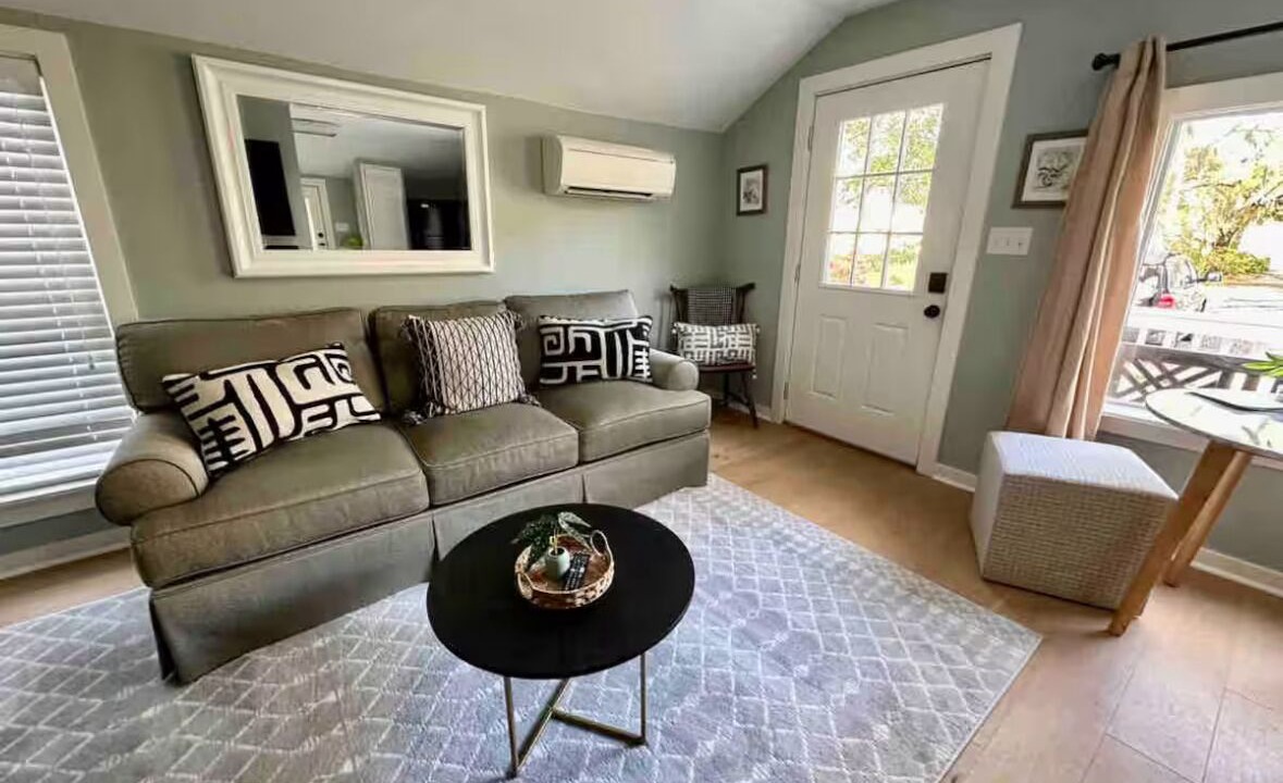 Photo of Livingroom in Charleston