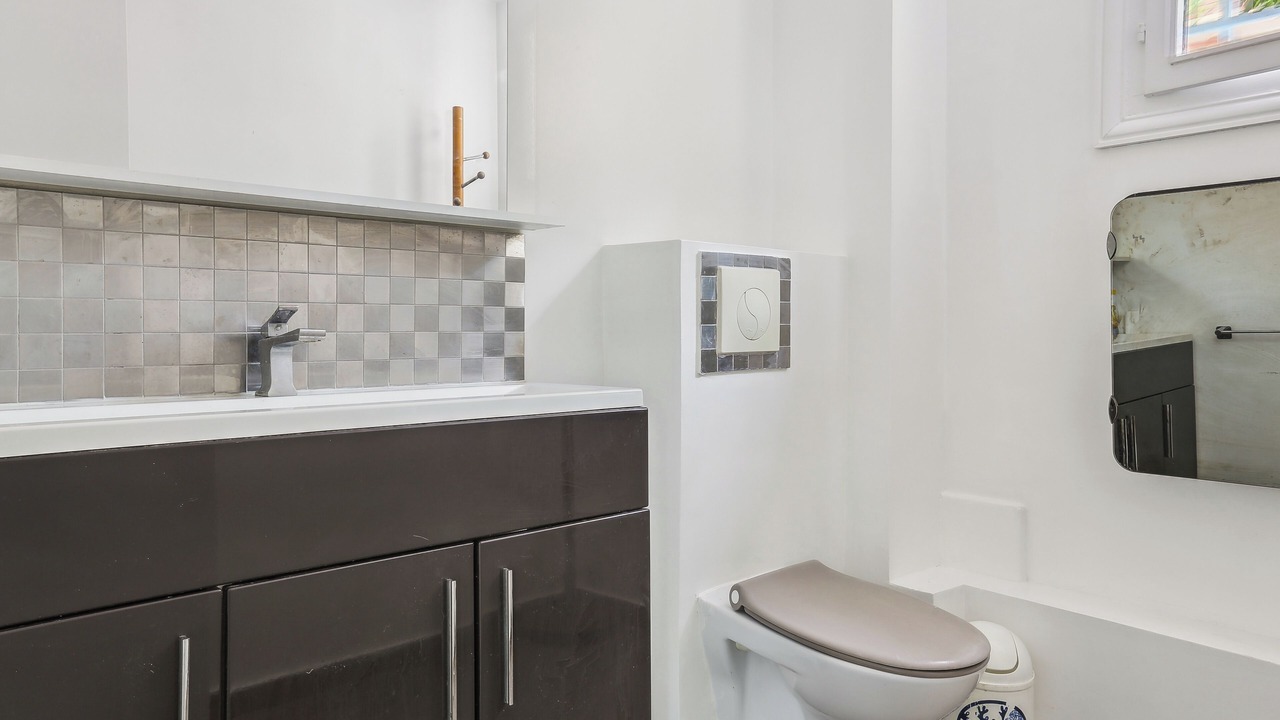 Photo of Bathroom in Saint-Cloud