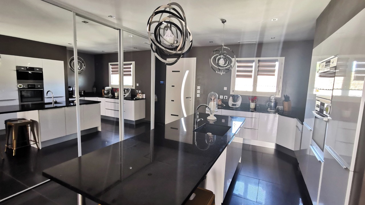 Photo of Kitchen in Pezens