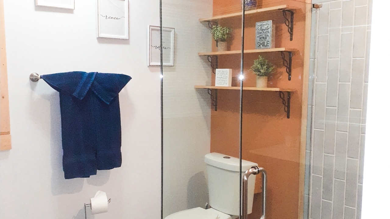 Photo of Bathroom in Southwestern