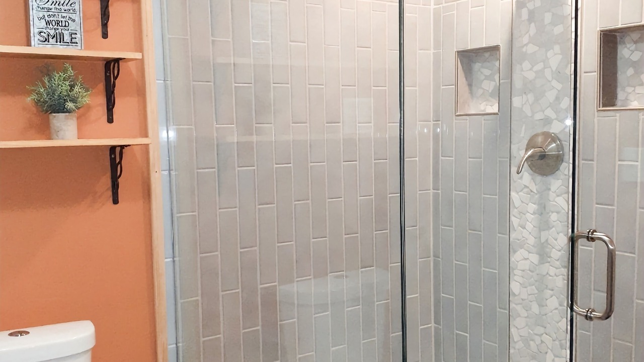 Photo of Bathroom in Southwestern