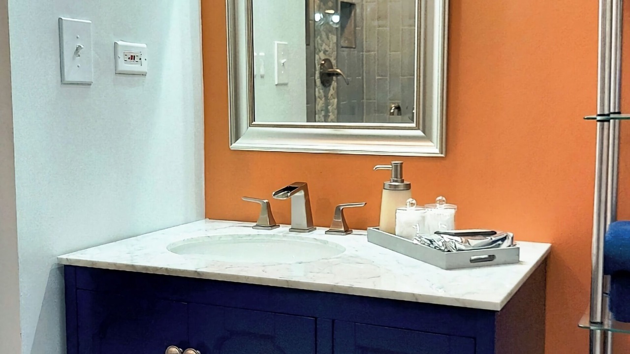 Photo of Bathroom in Southwestern