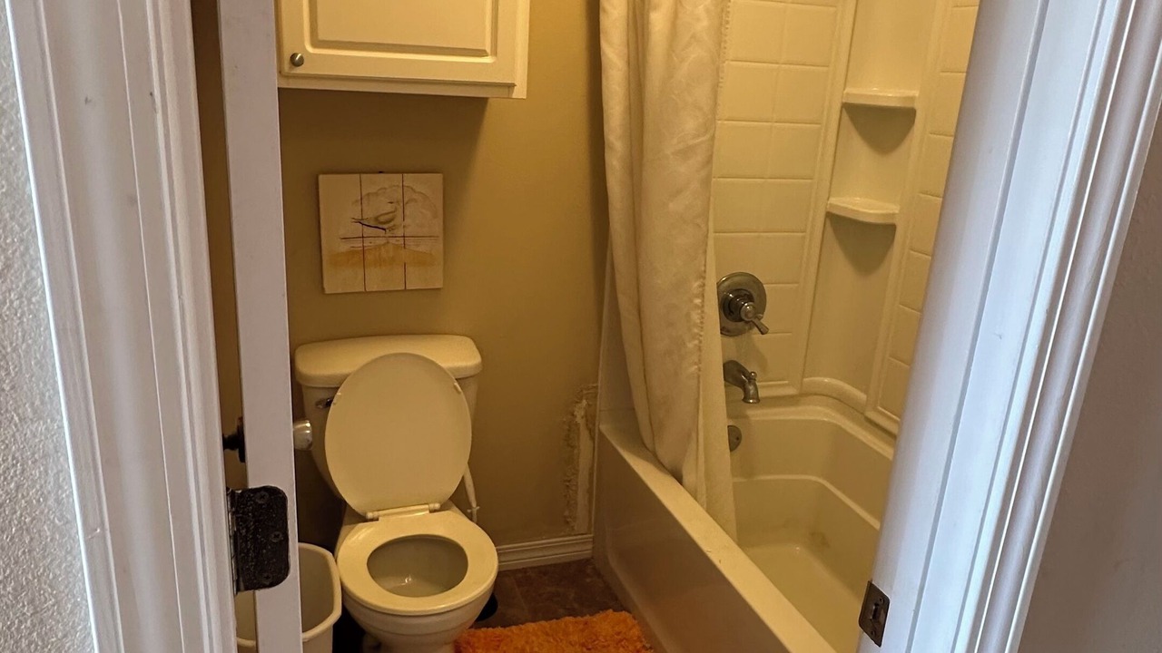Photo of Bathroom in Boothville-Venice