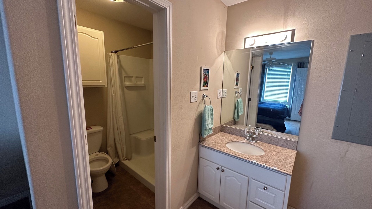 Photo of Bathroom in Boothville-Venice