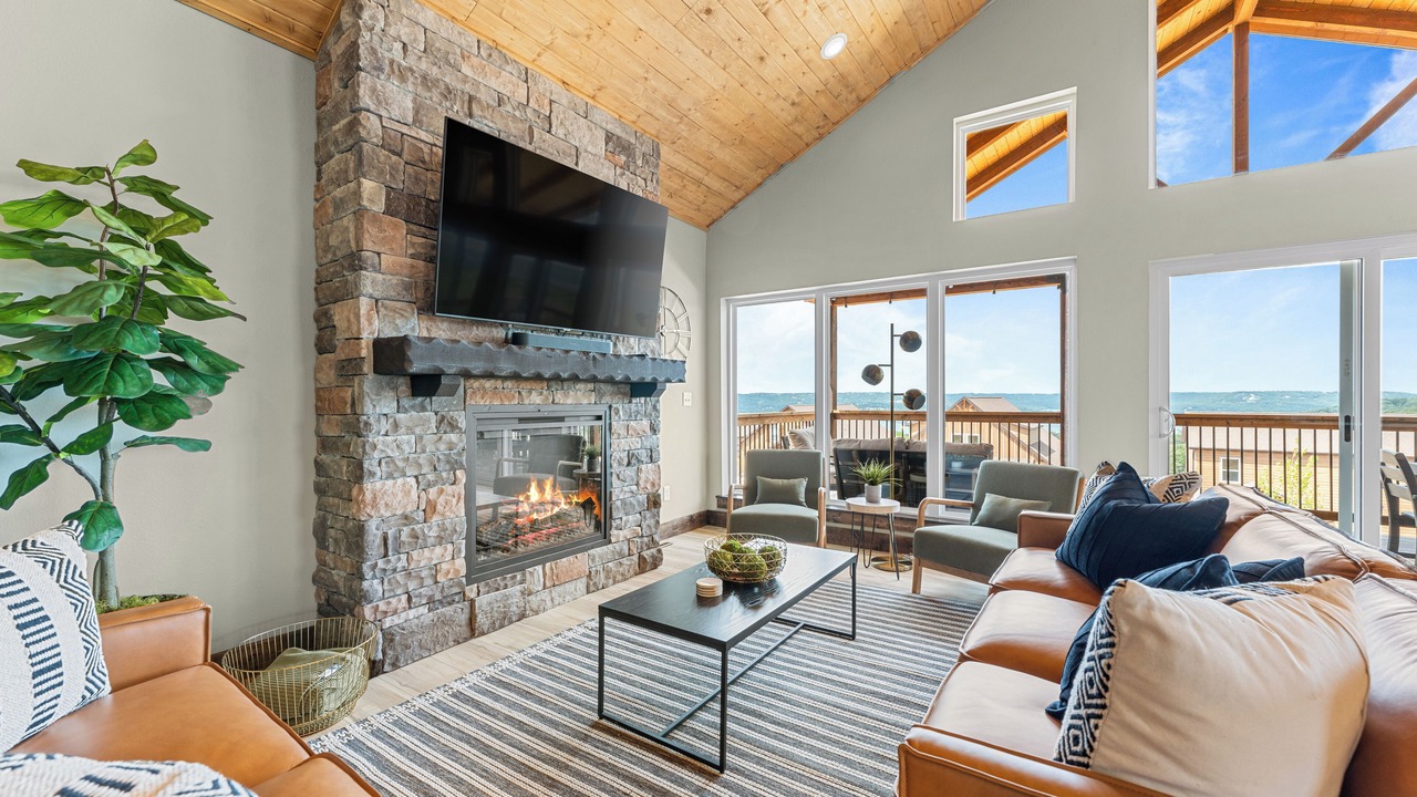 Photo of Livingroom in Kimberling City
