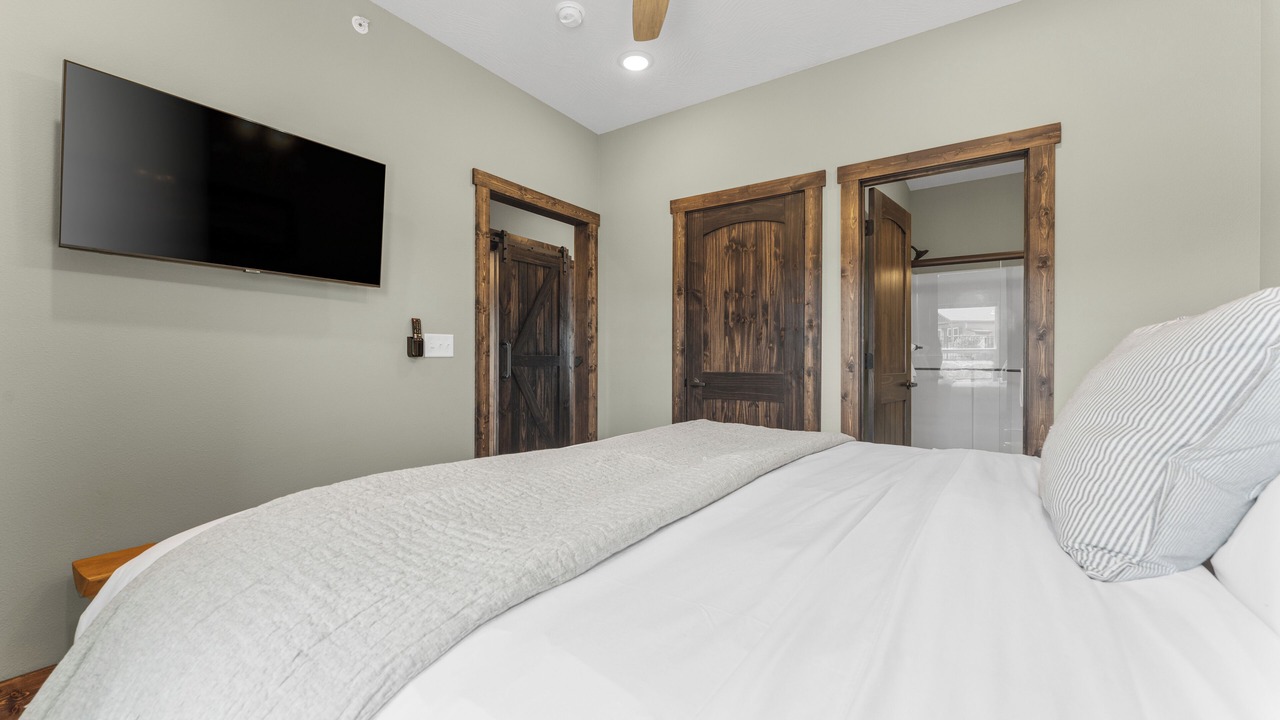 Photo of Bedroom in Kimberling City
