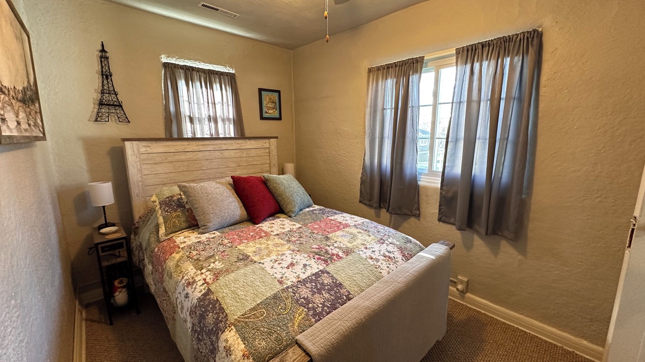 Photo of Bedroom in Ottumwa