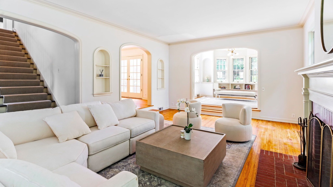 Photo of Livingroom in St. Louis Park