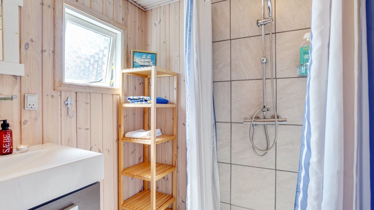Photo of Bathroom in Logstor