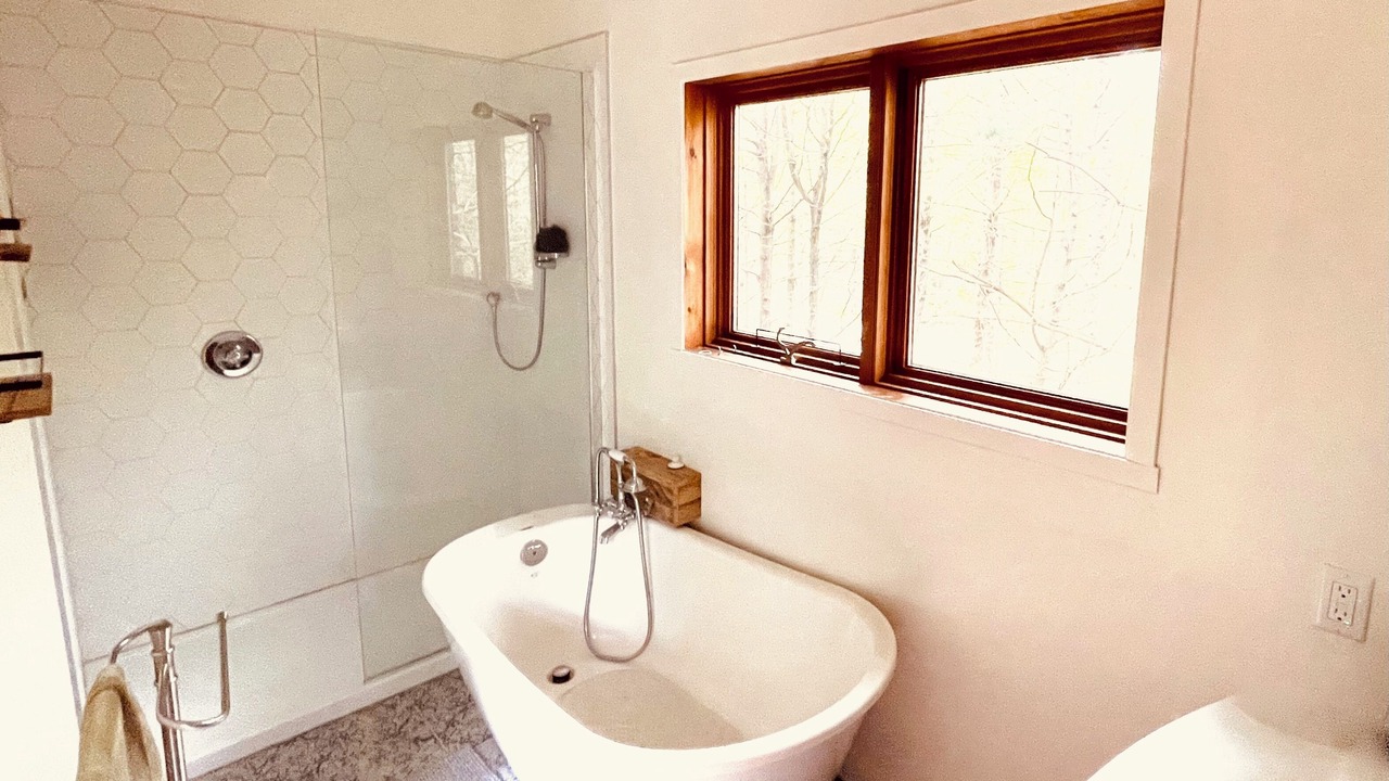 Photo of Bathroom in Mille-Isles
