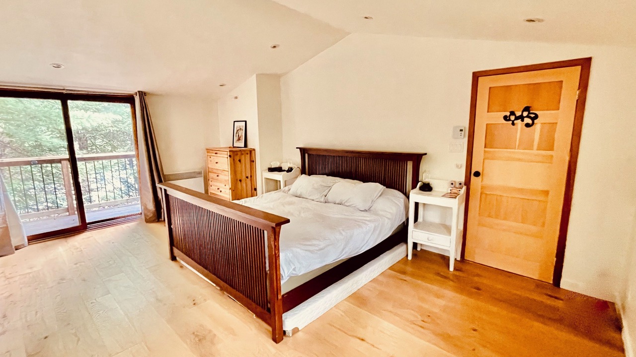 Photo of Bedroom in Mille-Isles