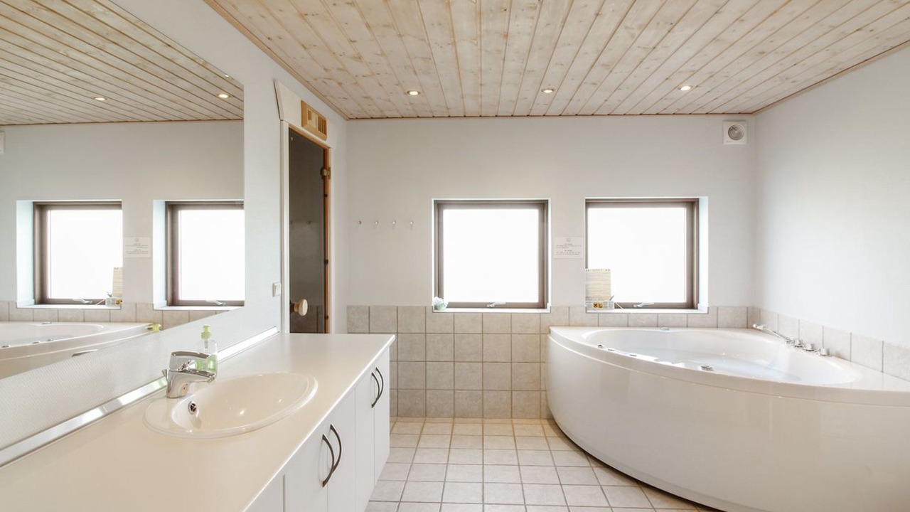 Photo of Bathroom in Hirtshals