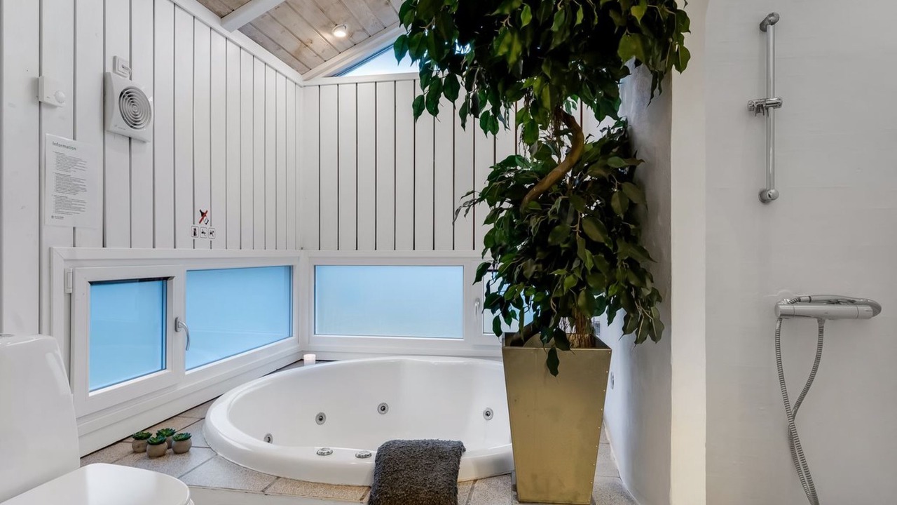 Photo of Bathroom in Tversted