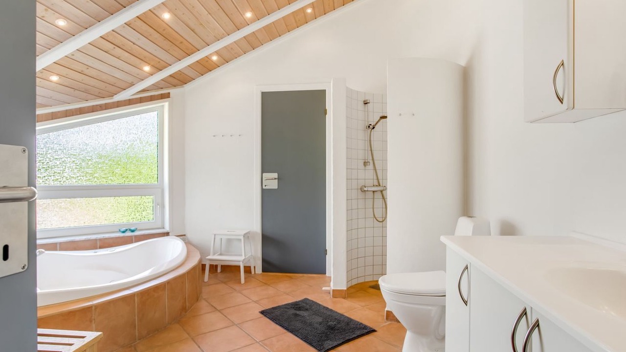 Photo of Bathroom in Hirtshals