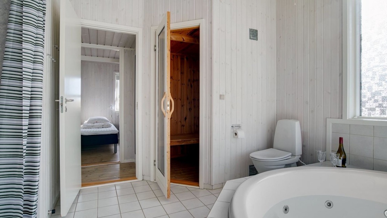 Photo of Bathroom in Tversted
