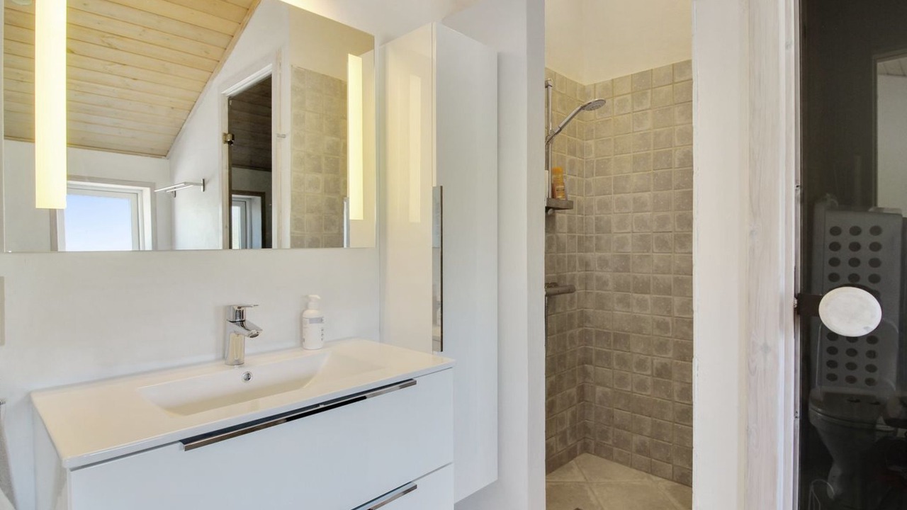 Photo of Bathroom in Strandby