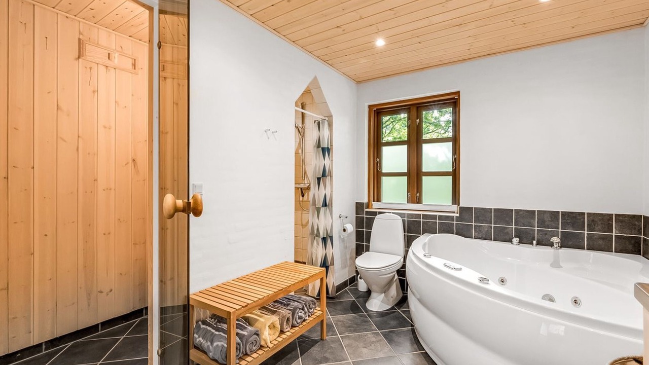 Photo of Bathroom in Skjern