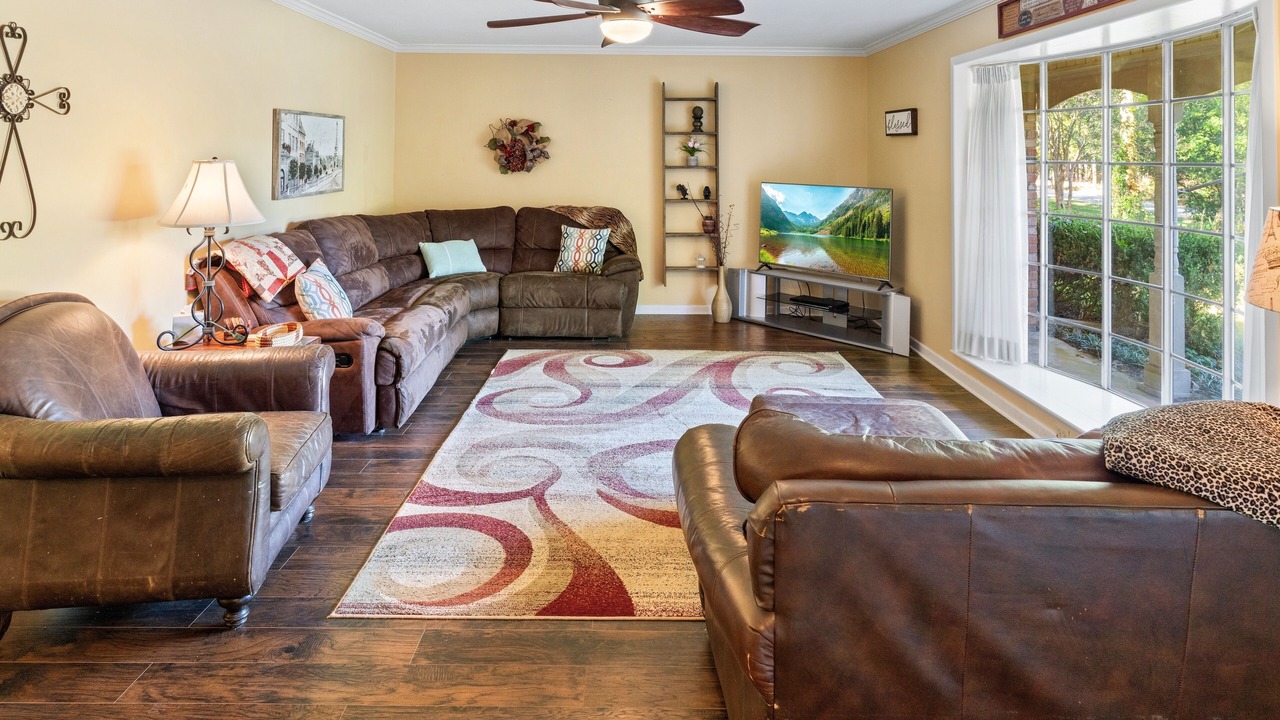 Photo of Livingroom in Longview