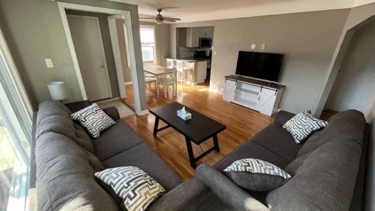 Photo of Livingroom in Dearborn