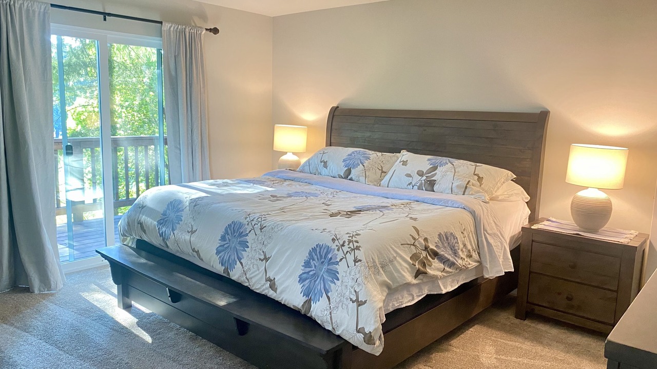 Photo of Bedroom in West Hills