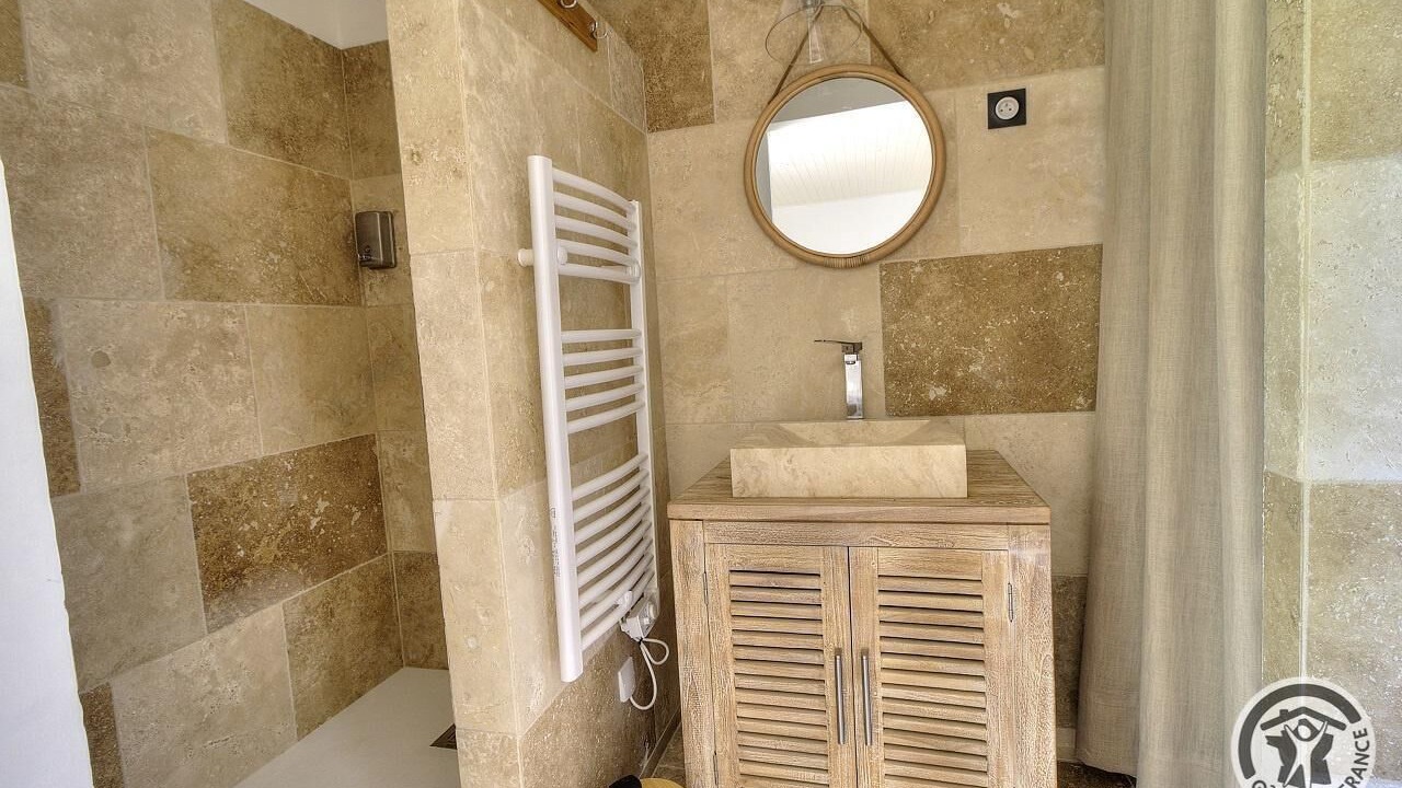 Photo of Bathroom in Grezieu-la-Varenne