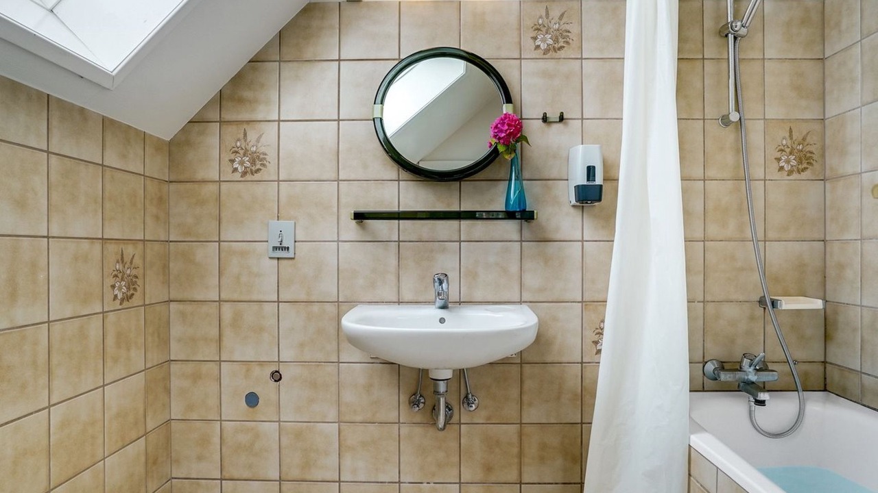 Photo of Bathroom in Fur
