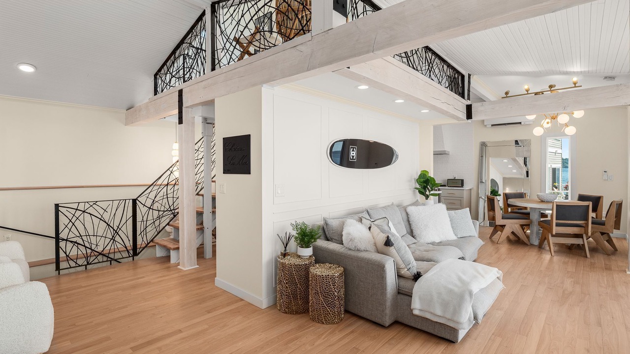 Photo of Livingroom in West Seattle