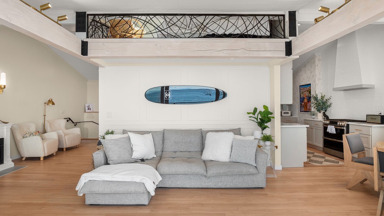 Photo of Livingroom in West Seattle