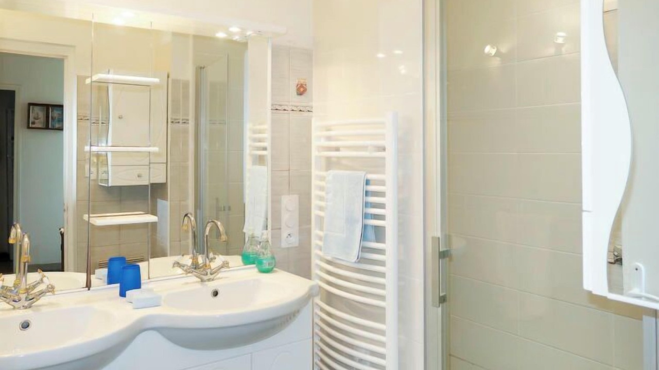 Photo of Bathroom in Saint-Michel-en-Greve