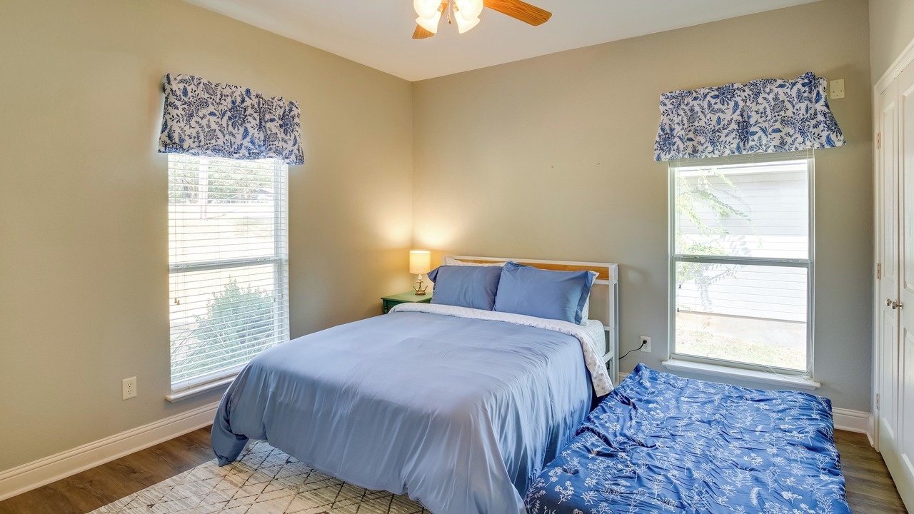 Photo of Bedroom in Seven Points