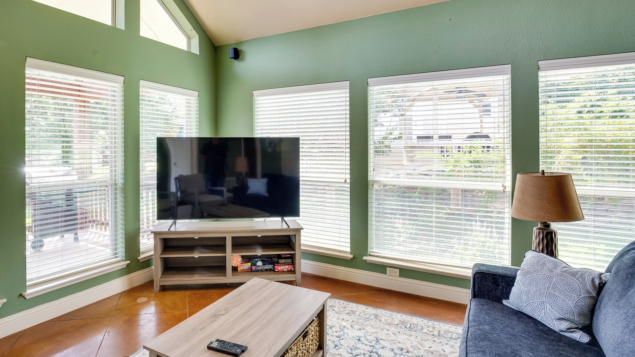 Photo of Livingroom in Seven Points