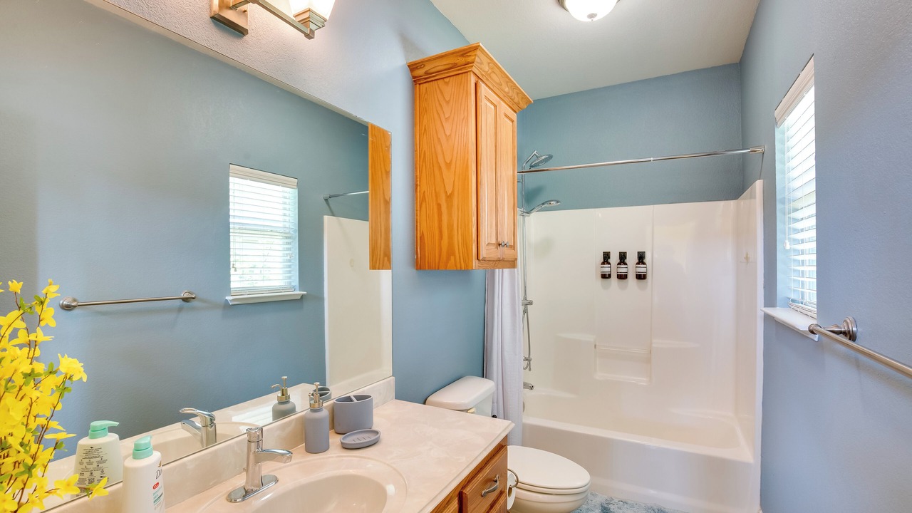 Photo of Bathroom in Seven Points