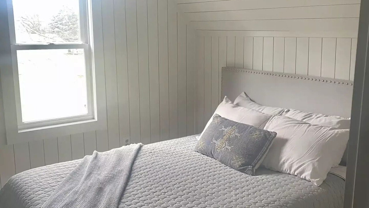 Photo of Bedroom in Harbor Beach
