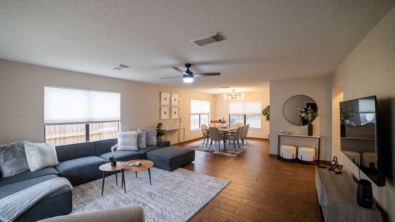 Photo of Livingroom in Braun's Farm