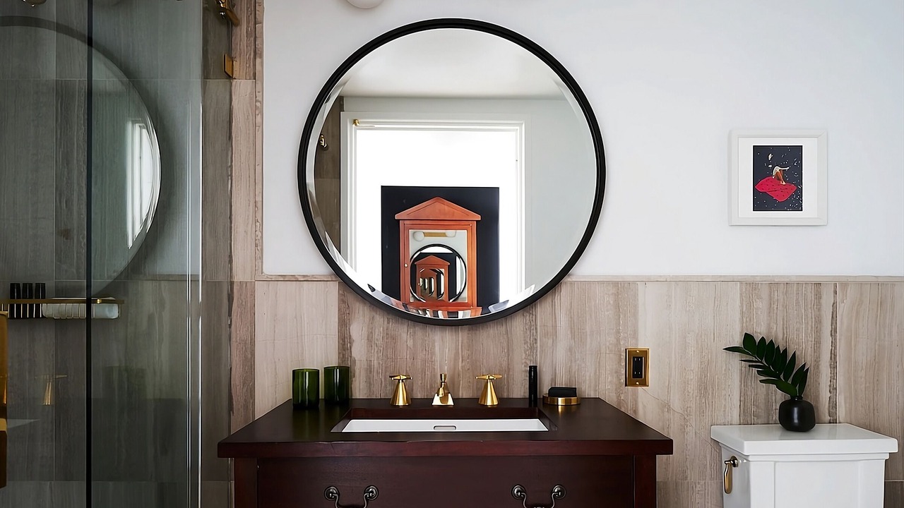 Photo of Bathroom in Adams Morgan