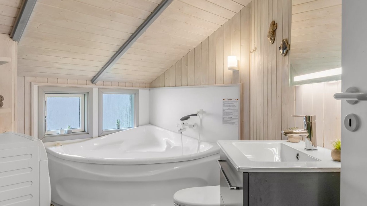 Photo of Bathroom in Jegum