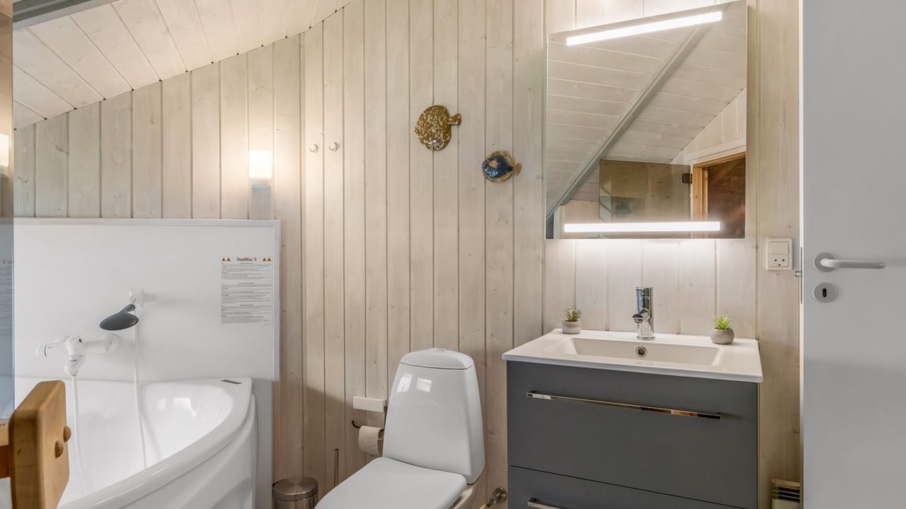 Photo of Bathroom in Jegum