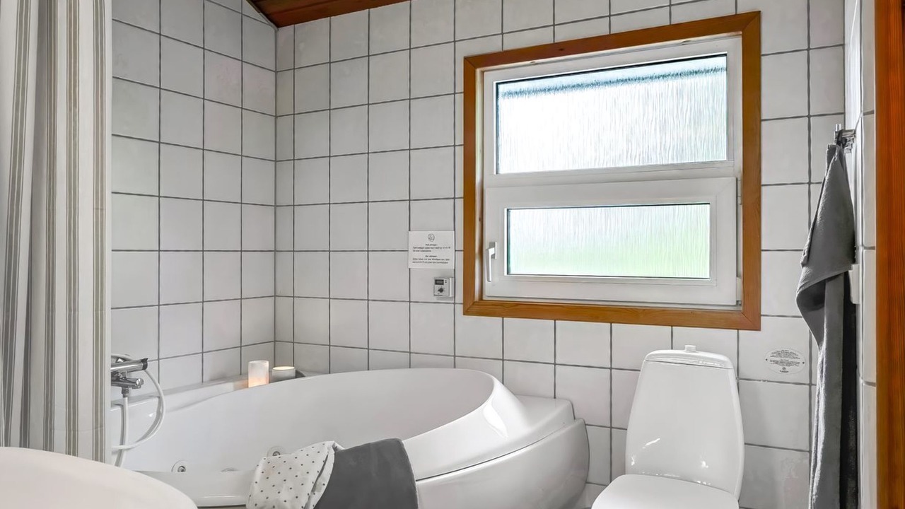 Photo of Bathroom in Tranum
