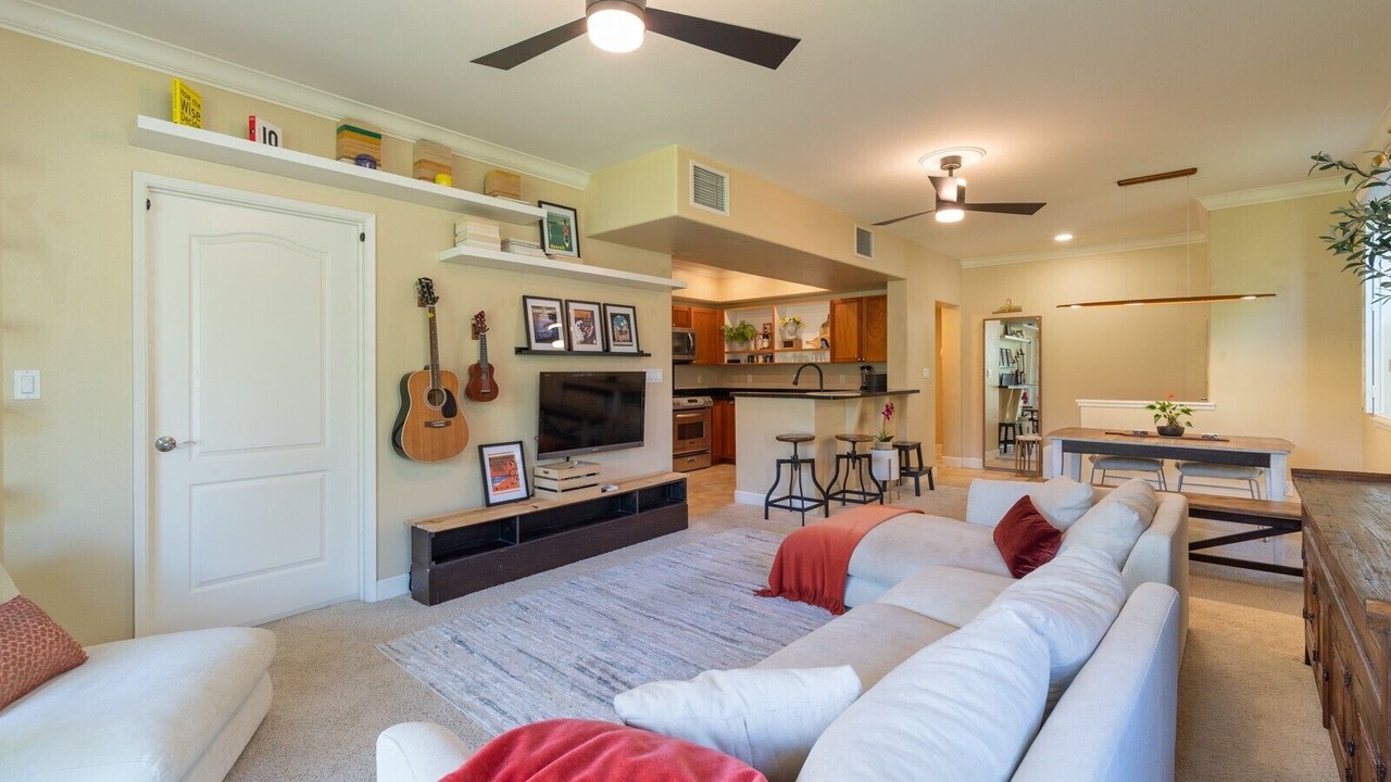 Photo of Livingroom in Kapolei