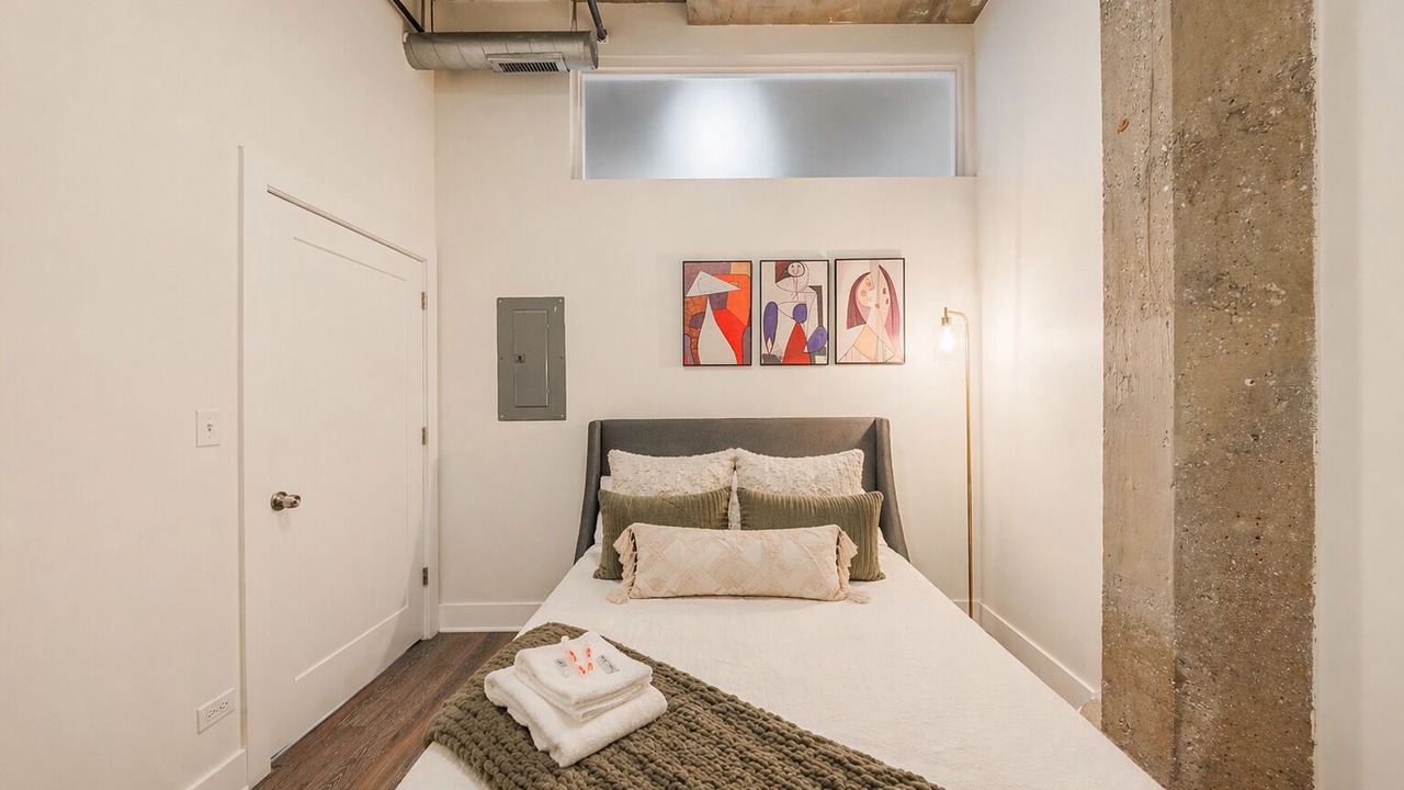 Photo of Bedroom in Near South Side